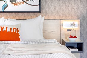 Cambria Hotel Burbank Airport