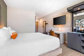 Cambria Hotel Burbank Airport