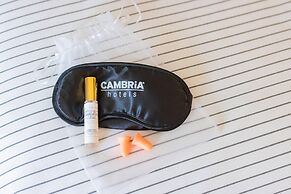 Cambria Hotel Burbank Airport