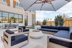 Cambria Hotel Burbank Airport