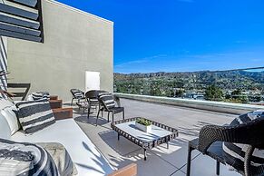 Cambria Hotel Burbank Airport