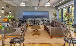 Meeting House Boutique Hotel