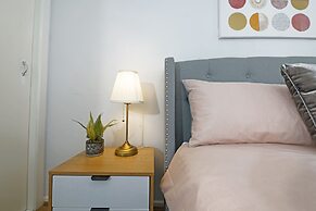 Bayside 4-BRM Home near Mentone