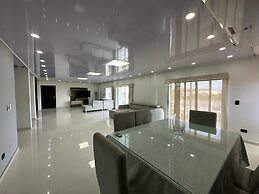 Jhonny Cay Collection Apartment