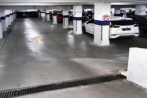 Queen Room 2 @ Grand Center Point Apartment