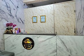 Queen Room 2 @ Grand Center Point Apartment