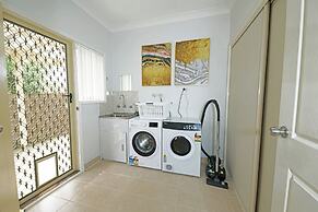 Hallam 5BRM Rental Entire House