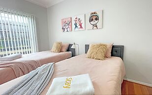 Hallam 5BRM Rental Entire House