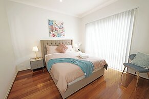 Hallam 5BRM Rental Entire House