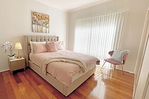 Hallam 5BRM Rental Entire House