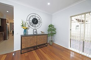 Hallam 5BRM Rental Entire House