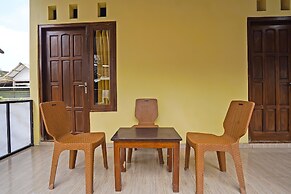 SPOT ON 92476 Sobat Ijen Traveller Homestay