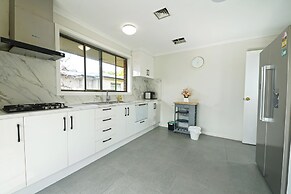 Maroondah 3BR Brick House