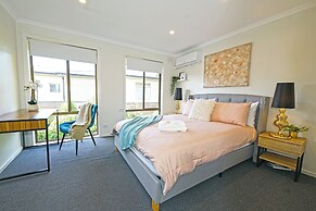 Maroondah 3BR Brick House