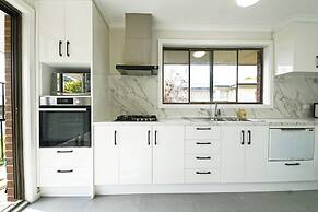 Maroondah 3BR Brick House