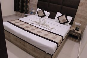 Goroomgo Shree Krishna Hotels Amritsar