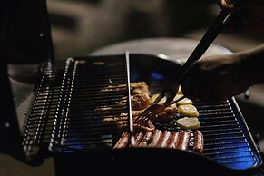 Tudor Barn - Little England Cottages