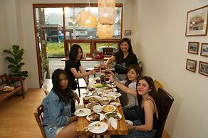 Khok Samet Chun Hostel