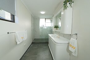 Pet Friendly Ringwood 3BR Home Parking