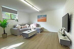 Pet Friendly Ringwood 3BR Home Parking