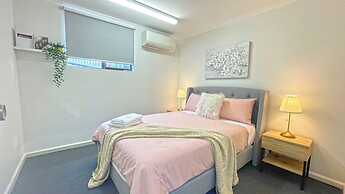 Pet Friendly Ringwood 3BR Home Parking