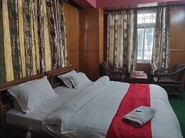 Hotel Tawang Holiday