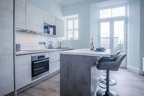 No. 6 Croft House - 1 Bedroom Apartment - Tenby