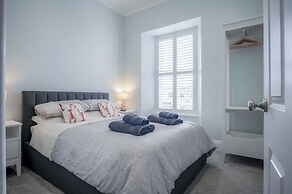 No. 6 Croft House - 1 Bedroom Apartment - Tenby