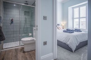 No. 6 Croft House - 1 Bedroom Apartment - Tenby