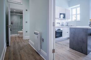 No. 6 Croft House - 1 Bedroom Apartment - Tenby