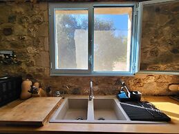 Eco Secluded Hand Built Stone House in an Oasis