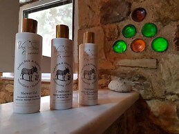 Eco Secluded Hand Built Stone House in an Oasis