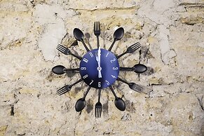 Donna Consiglia Design Apartment by Wonderful Italy