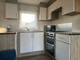 2br-sleeps6-wifi-freeparking-holidaypark