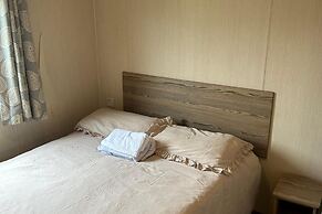 2br-sleeps6-wifi-freeparking-holidaypark