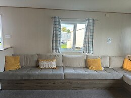 2br-sleeps6-wifi-freeparking-holidaypark