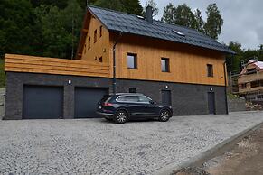 Mountain Chalet Lbh027