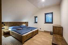 Mountain Chalet Lbh027
