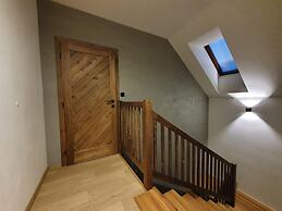 Mountain Chalet Lbh027