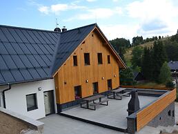 Mountain Chalet Lbh027