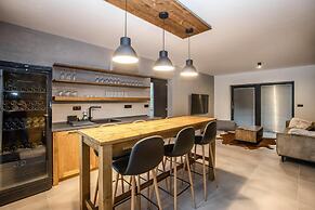 Mountain Chalet Lbh027