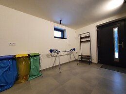 Mountain Chalet Lbh027