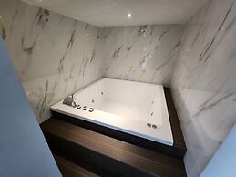 Urban Core Residence