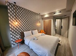 Urban Core Residence