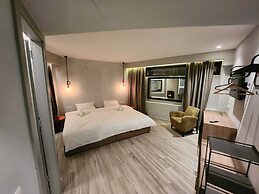 Urban Core Residence