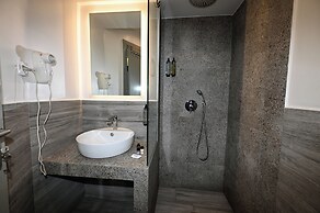 Urban Core Residence