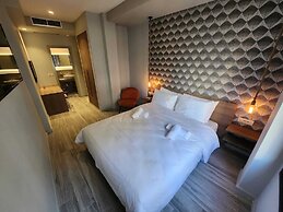 Urban Core Residence