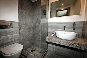 Urban Core Residence