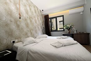 Urban Core Residence