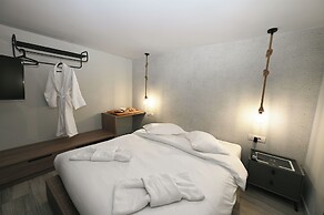 Urban Core Residence